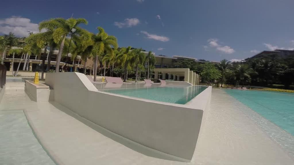 Beach Condos At Pico De Loro Cove - Wi-Fi & Netflix, 42-50"Tvs With Cignal Cable, Uratex Beds & Pillows, Equipped Kitchen, Balcony, Parking - Guest Registration Fee Is Not Included Nasugbu Exterior foto
